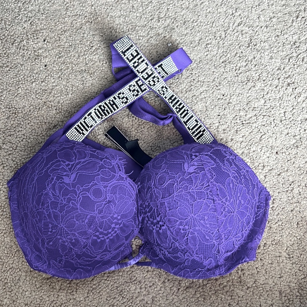 Victoria Secret Bling Bra! Size 34B ⚠️ Never Worn!